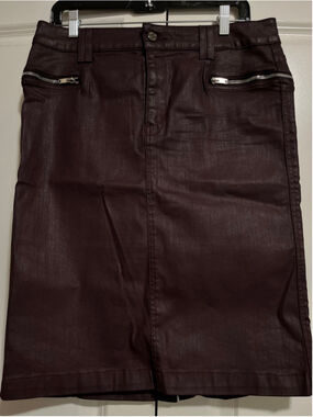 EUC Women's 7 For All Mankind Burgundy Coated Pencil Skirt Size 32 waist (12-14)